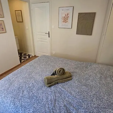 아파트 Stylish 2bedroom Near Town Hall Quiet Downtown *